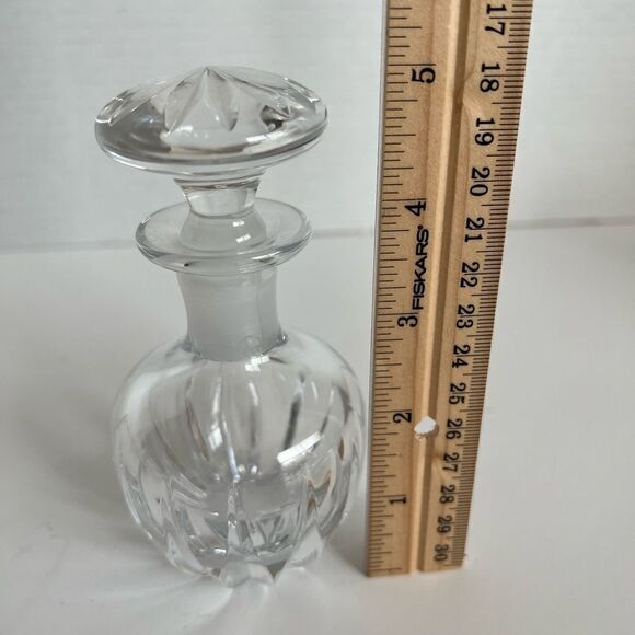 VINTAGE CUT GLASS PERFUME BOTTLE WITH STOPPER - Picture 4 of 6